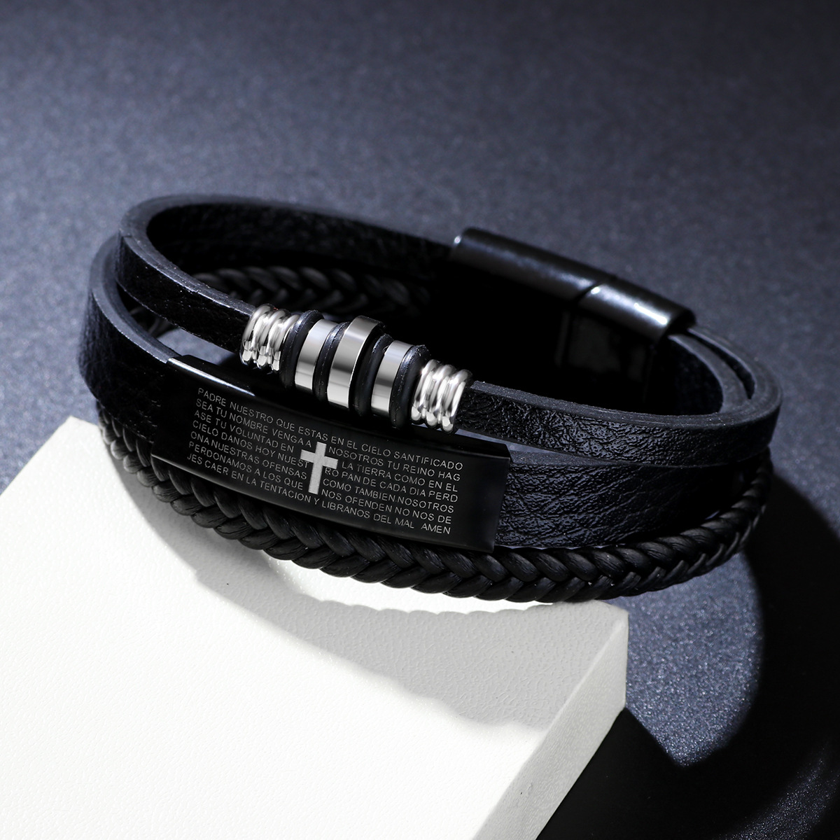 Bracelet en cuir tressé triple - Magnetic Clasp Cosplay avis et prix